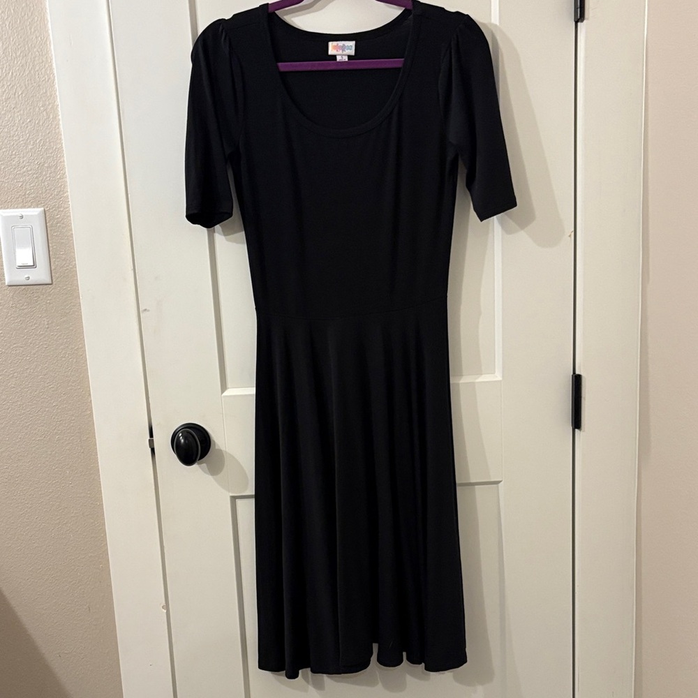 Elegant LuLaroe Nicole Black Midi Dress